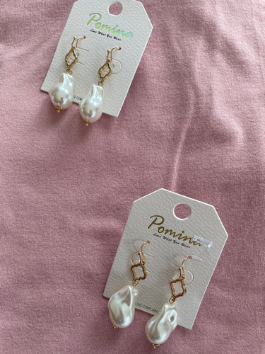 Accessories - Fresh Water Pearl Earrings