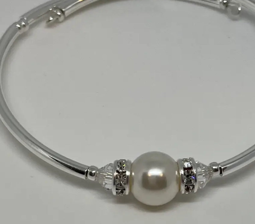 Accessories - Classic Small White Pearl Wrap Bracelet
