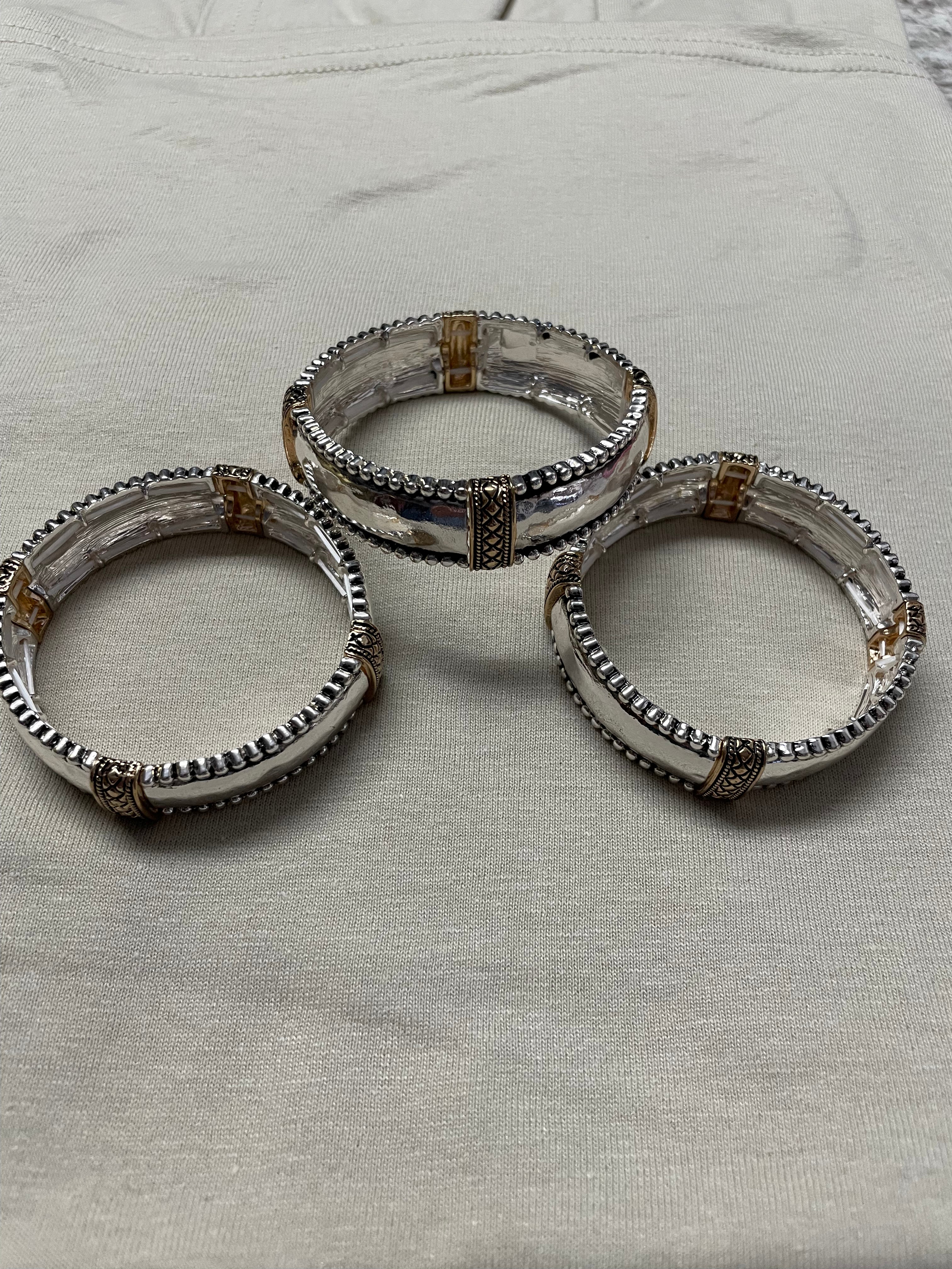 Accessories - Hammered Bangle Bracelet