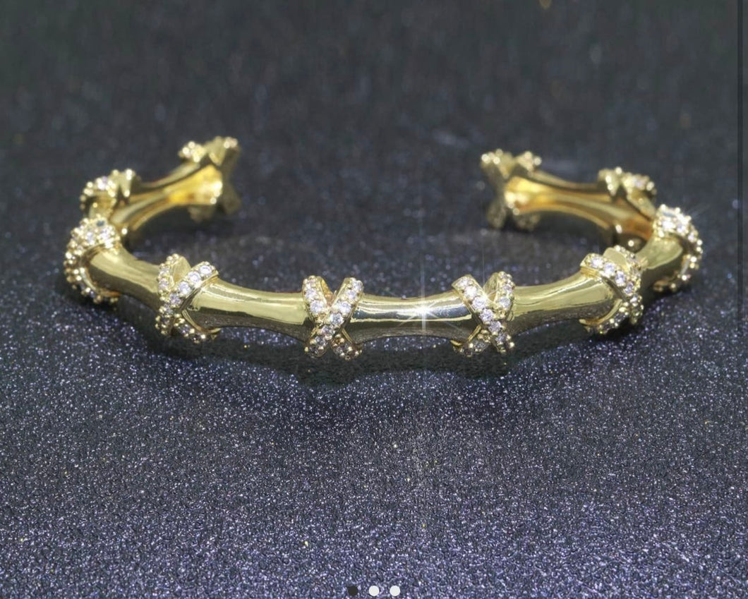 Accessories-Luxury Cross Bracelet