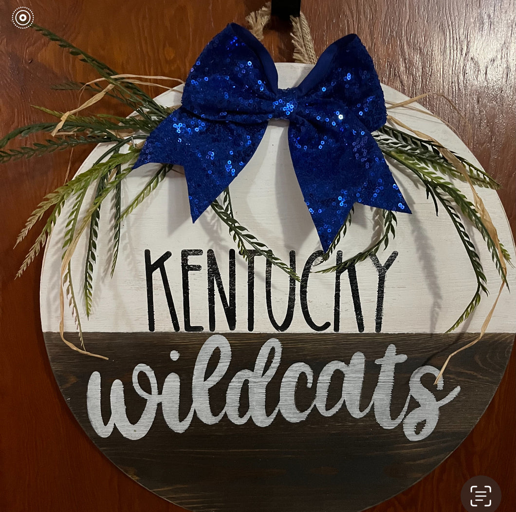 Decor- Kentucky Wildcats Door Hanger