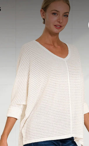 Tops- Pearl V-Neck 3/4 Sleeve